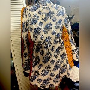 Blush size small floral dress nwot